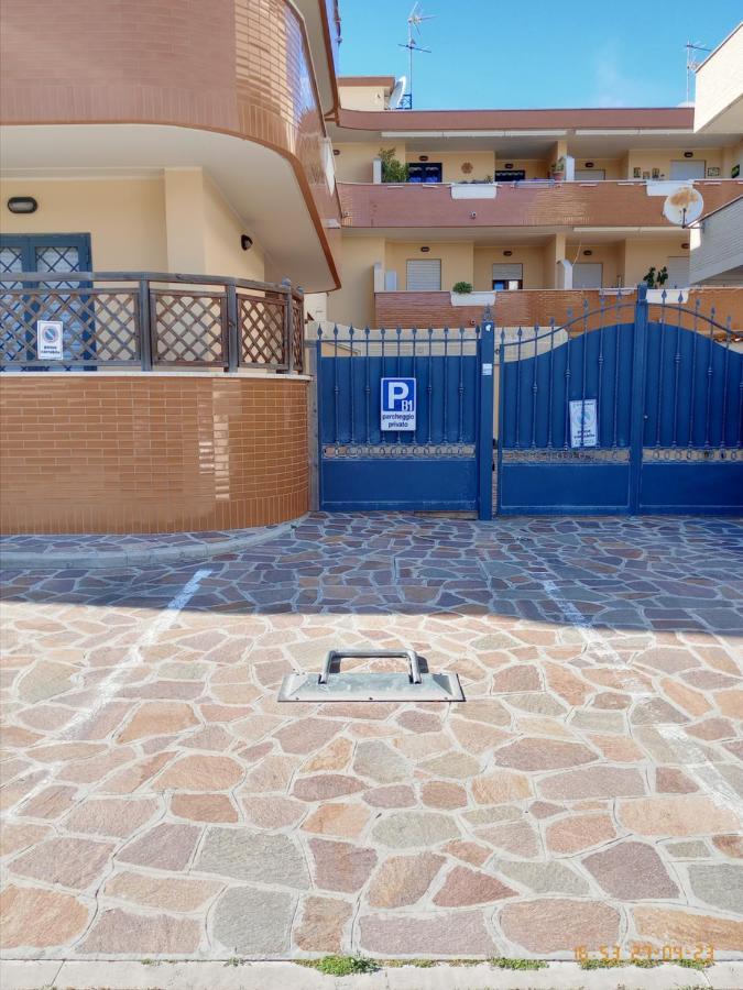 Summer&Winter Home By The Sea Fiumicino Exterior photo